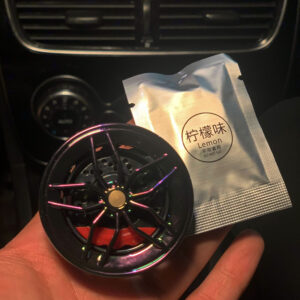 Caméléon - معطر السيارة بشكل رياضي